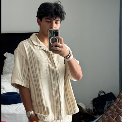 aayushcb's profile picture. UT Austin CS • 19 yr old • building Viso - AI that turns questions into interactive visuals  • https://t.co/dSJQBNeMBk