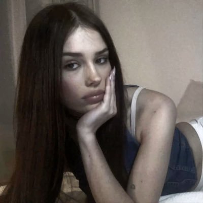 thiefool's profile picture. elenasamson lovebot