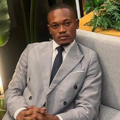 Demi_dieu12's profile picture. Diplômé en Sciences Po & Relations internationales/ assistant chercheur en géopolitique #Unikin #visionnaire…🦅 #Monkoto