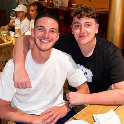 Witty1871's profile picture. 🏴󠁧󠁢󠁥󠁮󠁧󠁿 🦁