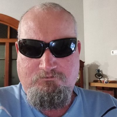 marktonny617575's profile picture. Legend 🌚