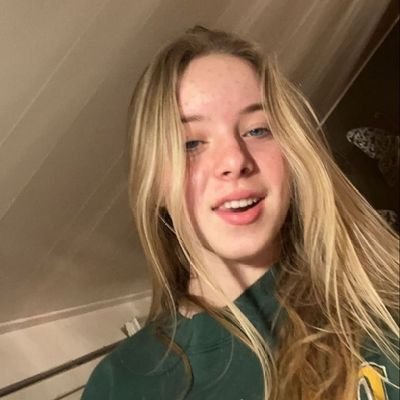 Jax3153's profile picture. I tweet, than delete