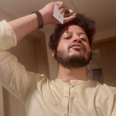 slaychau_'s profile picture. 1111 to talk