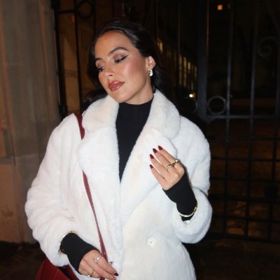 Kathylily42's profile picture. Free to ask if you have something to ask