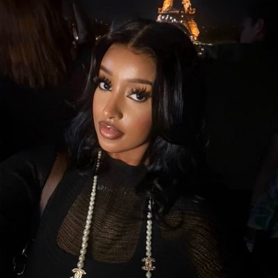 luvvraq's profile picture. 