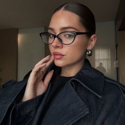 minabisakin's profile picture. Parody Account