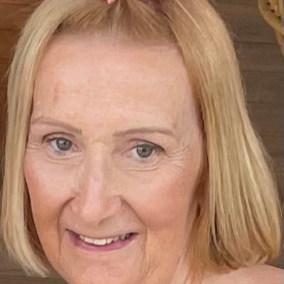 chrissiec23's profile picture. married