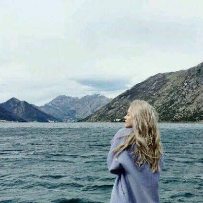 NANDHU55489781's profile picture. My mascara is too expensive; I don't have time to cry for you