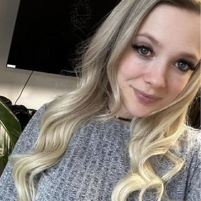 EstelleMazette's profile picture. une femme calme et curieuse🇨🇵