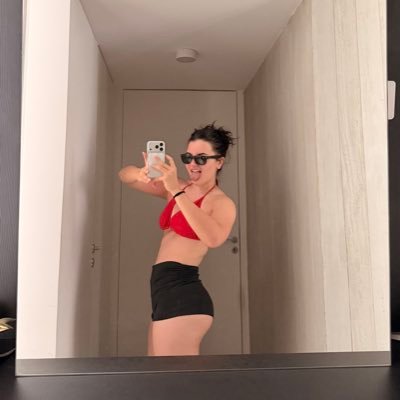 mariadilella3's profile picture. :)