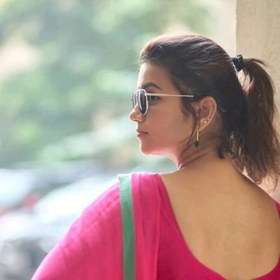 imdhamayanthi's profile picture. தமிழ் என் அடையாளம் | Royalist | Engineer | Entrepreneur | Adrenaline Junkie | Ocean Addict | Astronomy | IIT Madras | 𝗪𝗲 𝘁𝗮𝗹𝗸 𝗽𝗼𝗹𝗶𝘁𝗶𝗰𝘀 🇮🇳🇨🇦