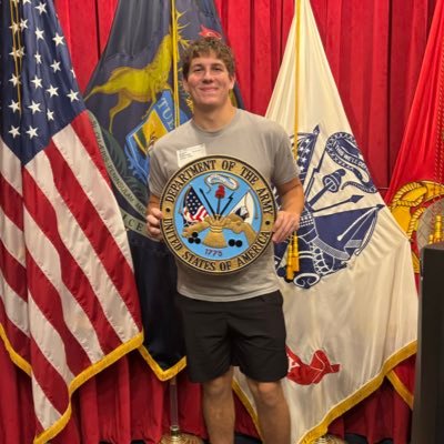 L_Wawrzyniak06's profile picture. St Clair High Graduate Class Of 2025 Future Army Solider (December 25’)