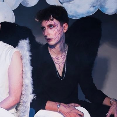 goldenphiwi's profile picture. address my soul | priv: @secretphiwi | dnp and tøp | other account @maidoutfitjax