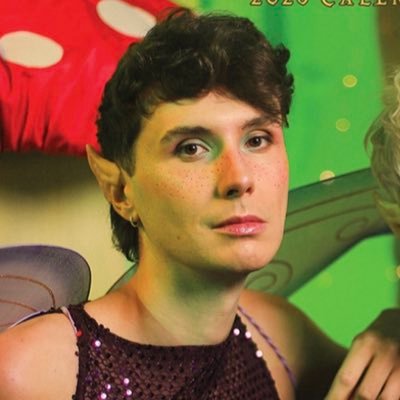 lesbian_sienna's profile picture. Dan and Phil and James Marriott obsessed | lesbian🏳️‍🌈