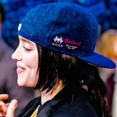 truebluestormy's profile picture. dream beyond borders. trace paths no one lights.