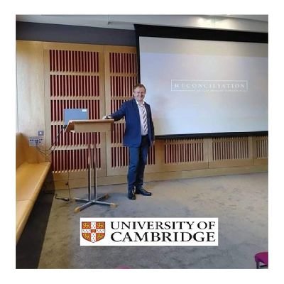 jmj_robles's profile picture. Psicoterapeuta en https://t.co/39IfXLbK6A. Especialista en Mediación Civil, Mercantil y Familiar. Profe del @Peacemasteruji. Y 4 años trabajando en @UniversityLeeds.