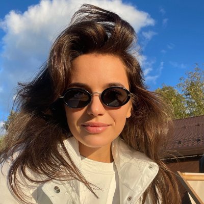 StLucyYnu's profile picture. My soul resonates with the winds of the wilderness 🌪️, like the winds of the Alps 🏔️, like the waves of the Mediterranean 🌊