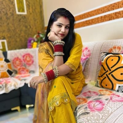 __YuvikaPathak's profile picture. Content + Career Minded 👩‍💻📊
Success begins with discipline.