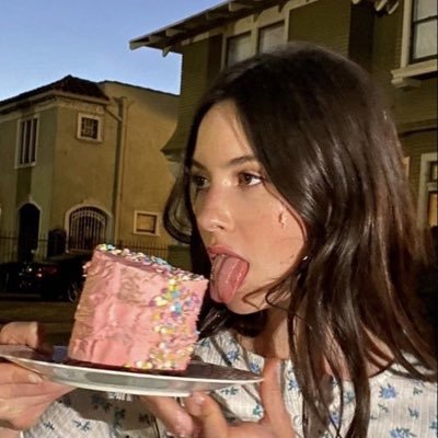 better1fan's profile picture. gracie abrams told me she loves me.