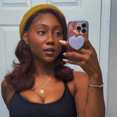 91rare's profile picture. an imaginary friend, at best. observer of the culture. writer of many things . just another girl on the i.r.t. I hate DMs. None of this is real. 🛸