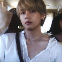 mariposa (@ravenoirvs) Twitter profile photo