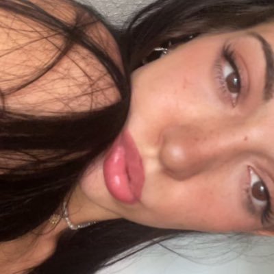 kinkynnaty's profile picture. 