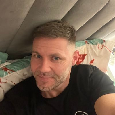 Lee13061985's profile picture. big lutontown fan and a proud dad! ❤️