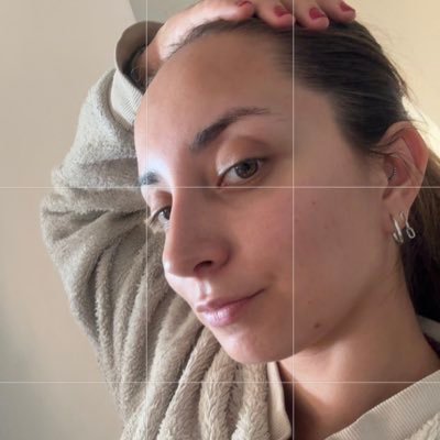 AgusDiaaz_'s profile picture. Nobody queues for a flat rollercoaster 🦋