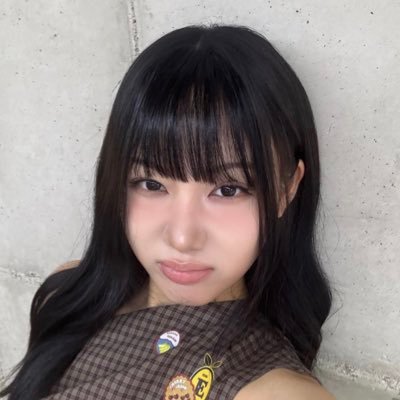 imblumora's profile picture. 