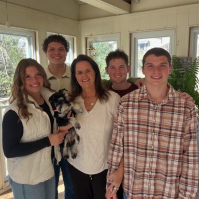 Lindsey Geasland Profile