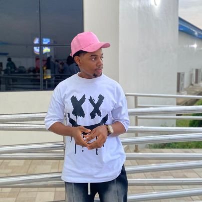 EugeneDevWesley's profile picture. MERN Stack Developer (Next.js) | building @loftiui