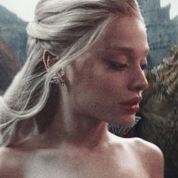 iLovSooo's profile picture. cats, ariana & blackpink