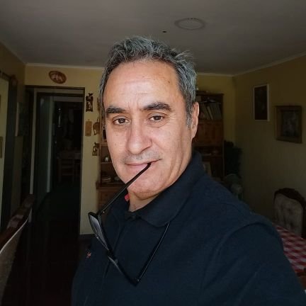 Gronow66's profile picture. No cambié,solo aprendí y aprender no es cambiar es crecer. Maipucino, hincha de @Cruzados, #Allendista, militante del  @elfrente_amplio