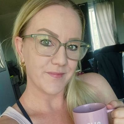 MPuloir58733's profile picture. je suis douce compréhensive