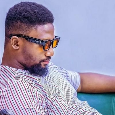 LegendaryJoe's profile picture. Golden pen with the ink from the gods, silver tongue forged in Yonder, I'm a Gift that won't stop Giving.  SHALL I BEGIN?
SA to the Speaker HOR on New Media.