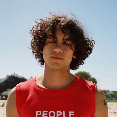 3nightsx's profile picture. Dominic Fike, Jon Bellion & Jeremy Zucker⭑
alt • emo • rap •  music, graphic design & true crime ☾