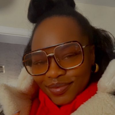 chanbepoddin's profile picture. The lady with all the pods.