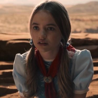 sophifieds's profile picture. 1 peter 5:7 ✨