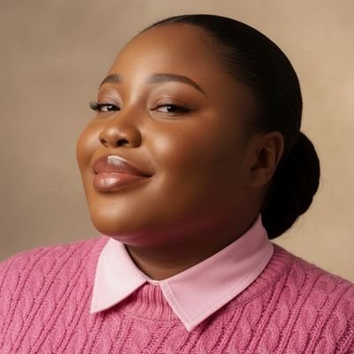 sehunxy's profile picture. Professor of Communications in practice / Introverted Extrovert