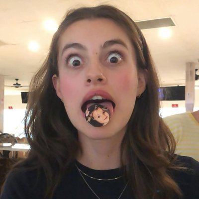 sourciopata's profile picture. olivia rodrigo vendendo muamba
