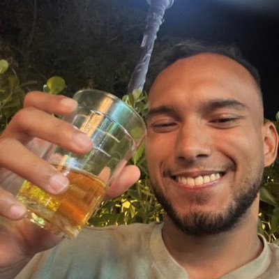 phzvxd's profile picture. eu andarei por esses dias e por essas noites com meu corpo cercado, vigiado e protegido pelas roupas e armas de São Jorge / @FluminenseFC 🇭🇺