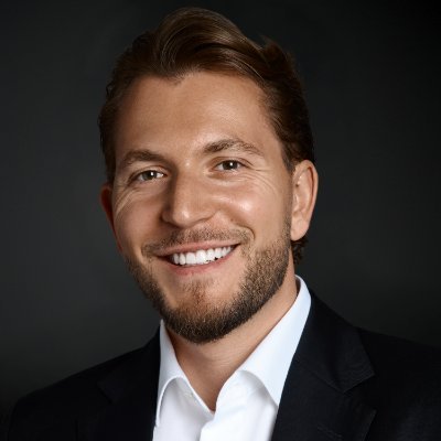 AlecHenryOff's profile picture. 💼 CEO & Fondateur de https://t.co/HbRublIkGq
🎤 Créateur du Podcast Le Déclic
❤️ Élever les standards de l’entrepreneuriat
⬇️ Pour devenir partenaire
