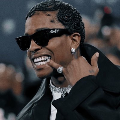 thony_elsy's profile picture. ⚓️ navy or die