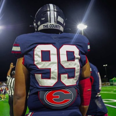 XavierMason1114's profile picture. Effingham High School Weigh: 280/Hight:6’3/DT/OL/ Football/Wrestling/Class of 2026 Email(Xaviermason21@icloud.com) @Hudl https://t.co/Bij5A8S8KX