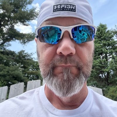 StirnEric's profile picture. Hard working father of 2 boys.. music and sports lover