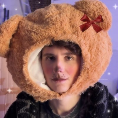wokinghambear's profile picture. ⠀ ✩˚࿔ autistic dannie | 21 | video editor & fic writer | ⠀ ⠀ ⠀ phannie est. 2014 | “but first, we get to live” ✮.˚ ୭