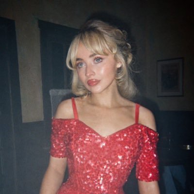 Iavenderashes's profile picture. 