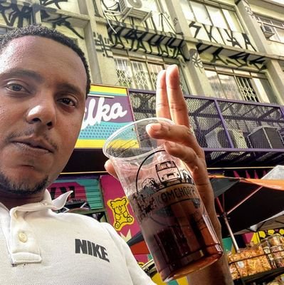 neeves1977's profile picture. O que tem solução se solucionará, o que não tem solucionado está.