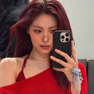 unyael's profile picture. 𐙚  .. (𝖭𝗈. 𝟤𝟣) ︵ ࣪ Dreamland's Cozy Solace  ❦ ” |  𓏲 Chamber of mirth echoes as lavish petals scatter underneath in quilted skies of serene wishes.˚ ଓ᭡ ⊹