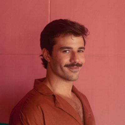 mteuspires's profile picture. de sério, já basta a vida | Cantor e Compositor | BBB25                                     Juro que nao bebo mais PRESAVE AQUI: https://t.co/I55JPXdq4Z